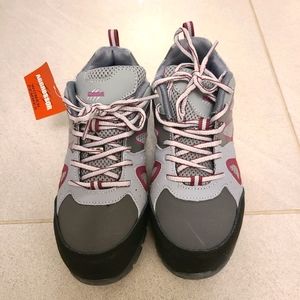 Aggressor women protective shoe